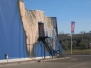I vigili del fuoco tra le macerie