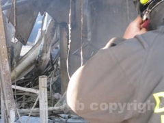 I vigili del fuoco tra le macerie