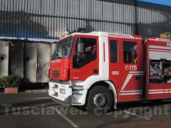 I vigili del fuoco tra le macerie