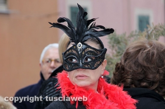 La mascherata di apertura di Anna Fendi