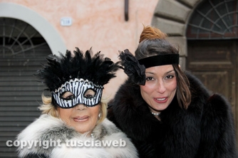 La mascherata di apertura di Anna Fendi