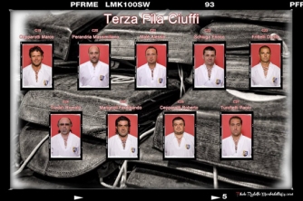 Terza fila ciuffi
