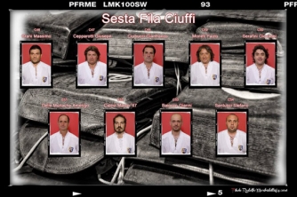 Sesta fila ciuffi