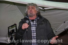 Movimento cinque stelle - Una folla immensa per Grillo
