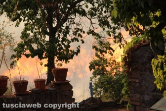 Raffica di incendi a Ponte di Cetti