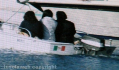 Marta - Violenza sessuale su due sorelline - Il 46enne che va a prendere le ragazzine in barca