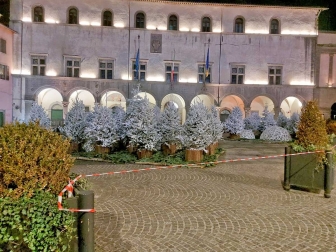 Viterbo - Il bosco innevato in piazza del Comune