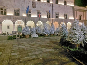 Viterbo - Il bosco innevato in piazza del Comune