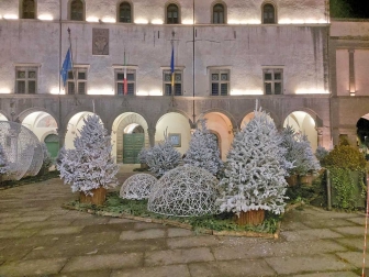 Viterbo - Il bosco innevato in piazza del Comune