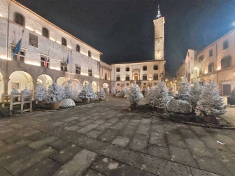 Viterbo - Il bosco innevato in piazza del Comune