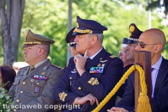 Il cambio di comando alla scuola marescialli