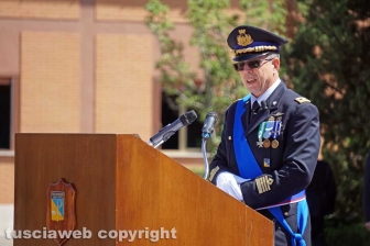 Il cambio di comando alla scuola marescialli