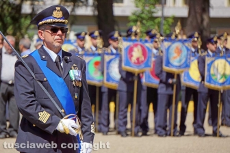 Il cambio di comando alla scuola marescialli