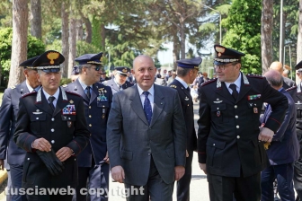 Il cambio di comando alla scuola marescialli