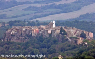 Il campanile animato dell'XI secolo
