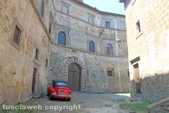 Il castello di Montecalvello