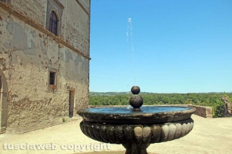 Il castello di Montecalvello