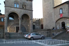 Le auto a piazza San Lorenzo