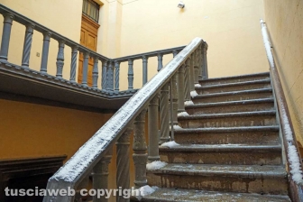 Il centro storico coperto di neve