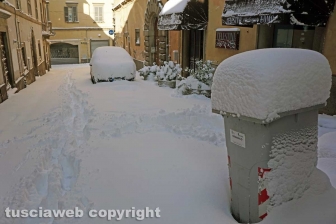 Il centro storico coperto di neve