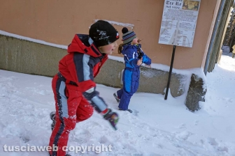 Il centro storico coperto di neve