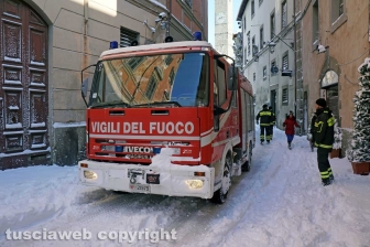 Il centro storico coperto di neve