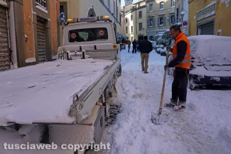 Il centro storico coperto di neve