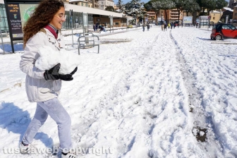 Il centro storico coperto di neve