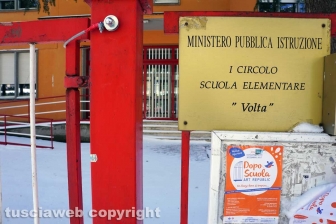 Il centro storico coperto di neve
