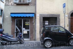 Il centro storico pieno di affittasi