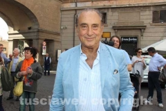 Il centrosinistra festeggia a piazza del comune