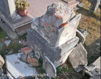 Montefiascone - Il degrado al cimitero