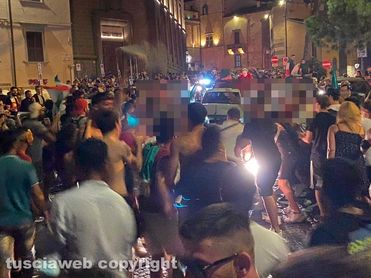 Viterbo - Europei di calcio - Un colpo di pistola in via Ascenzi