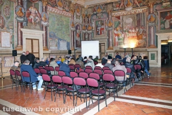 Viterbo - Il convegno di Casapound sullo Sprar in sala Regia