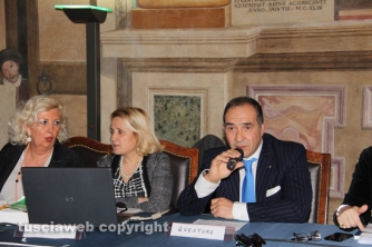 L\'intervento del questore Suraci