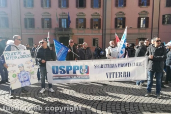 Viterbo - Il corteo degli agenti di Mammagialla