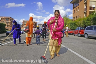 Il corteo dei sikh