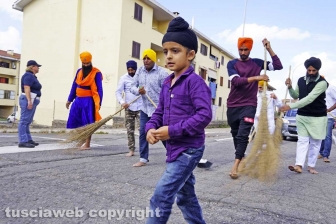 Il corteo dei sikh