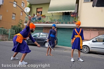 Il corteo dei sikh