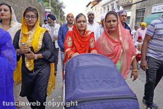 Il corteo dei sikh