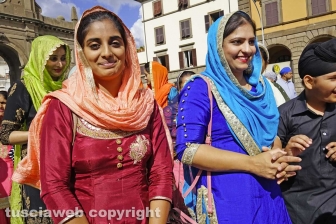 Il corteo dei sikh