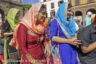 Il corteo dei sikh