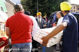 Il corteo dei sikh
