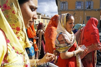 Il corteo dei sikh