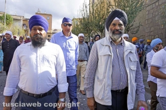 Il corteo dei sikh
