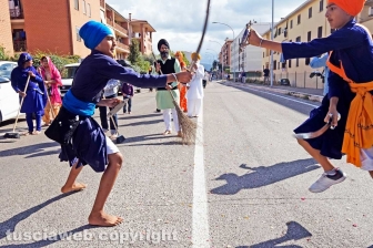 Il corteo dei sikh