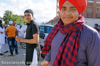 Il corteo dei sikh