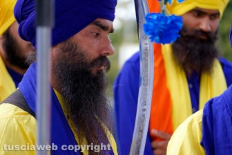 Il corteo dei sikh