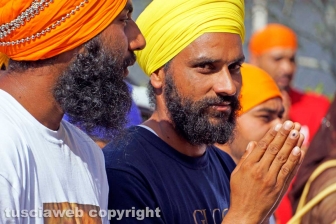Il corteo dei sikh
