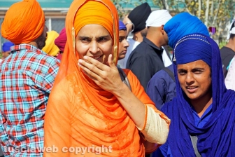 Il corteo dei sikh